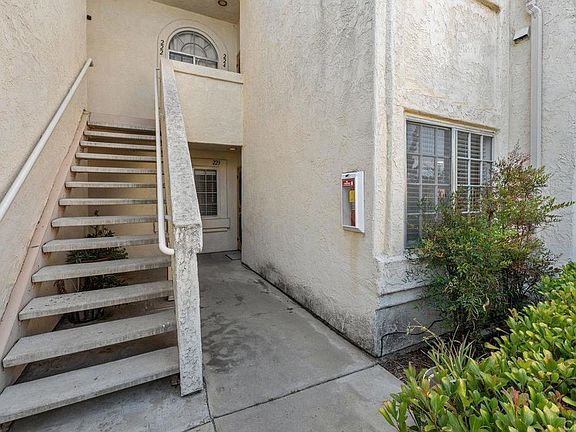 3rd image of 740 Breeze Hill Rd APT 223