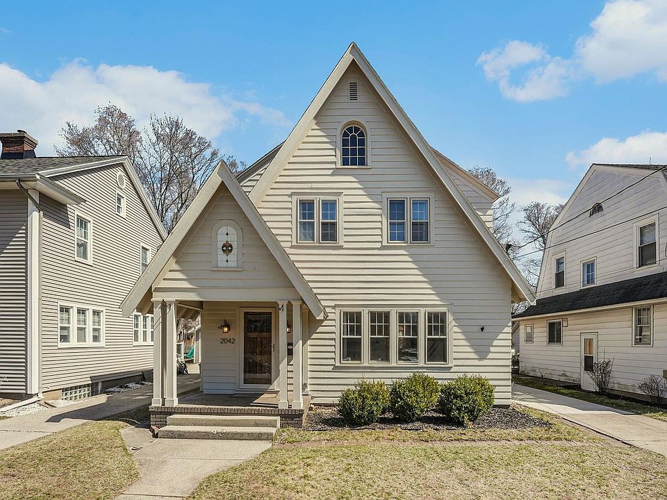 1st image of 2042 College Ave SE