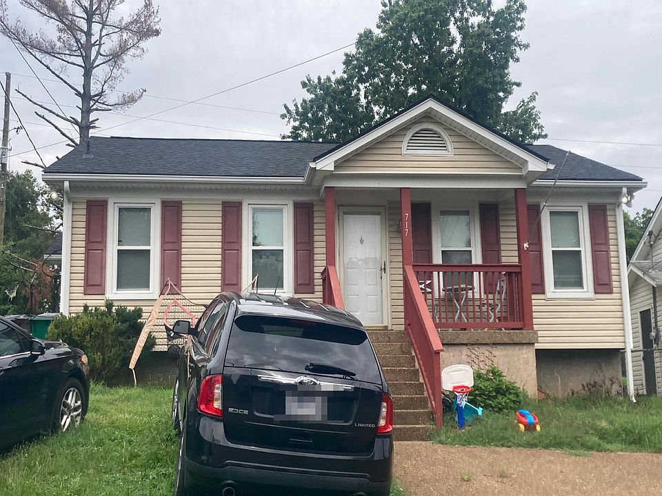 1st image of 717 Heritage Square Dr