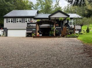 410 Mahan Ln, Follansbee, WV 26037