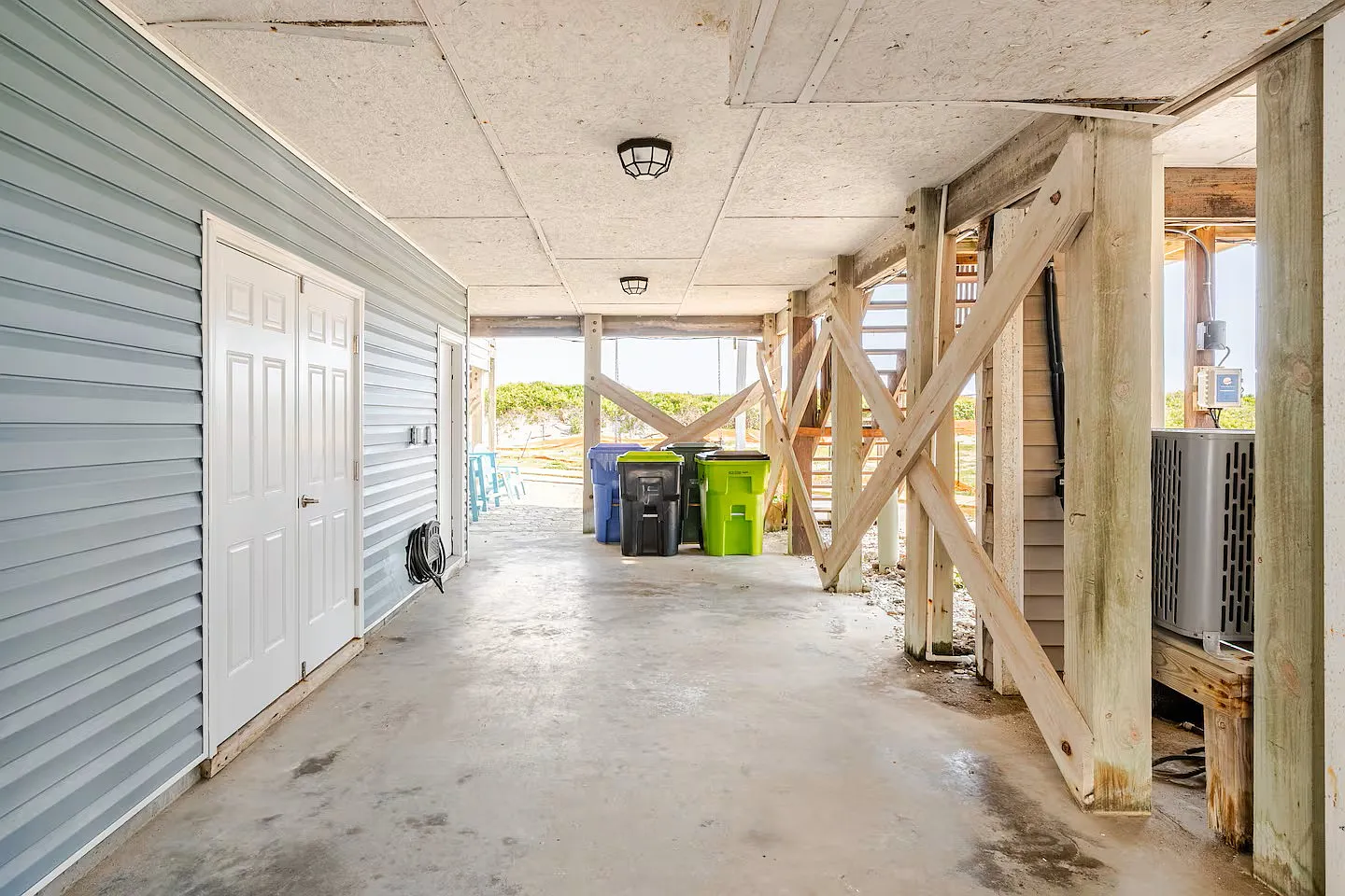 804 N Topsail Dr — Photo 4