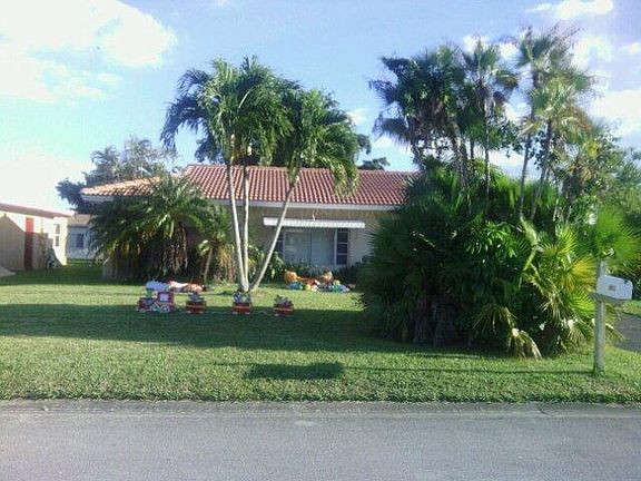 2nd image of 8018 NW 101st Ave