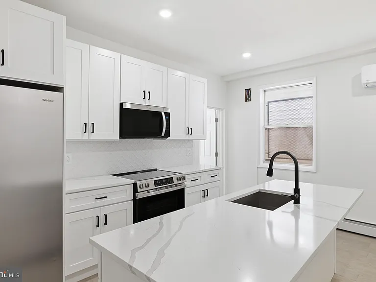935 E Passyunk Ave #1 — Photo 6