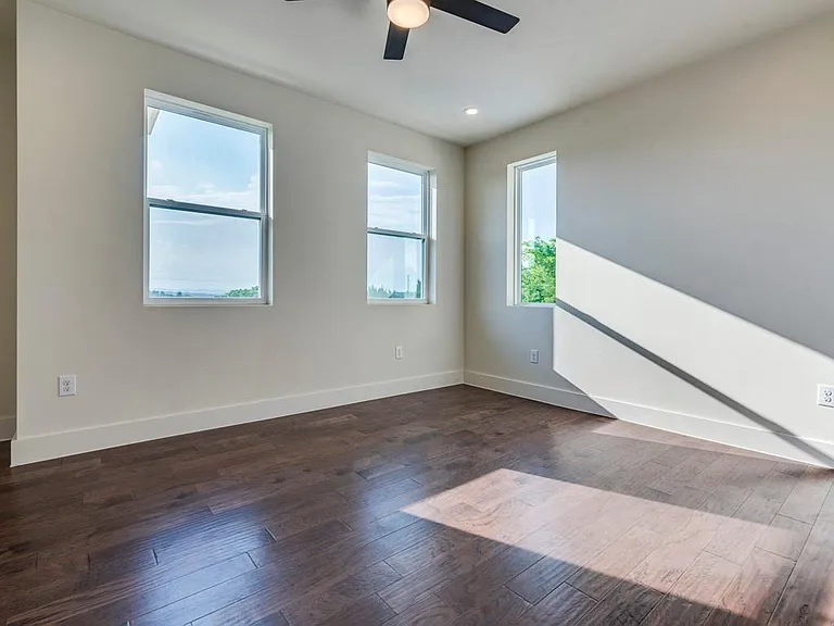 6412 Carson Rdg #B — Photo 14