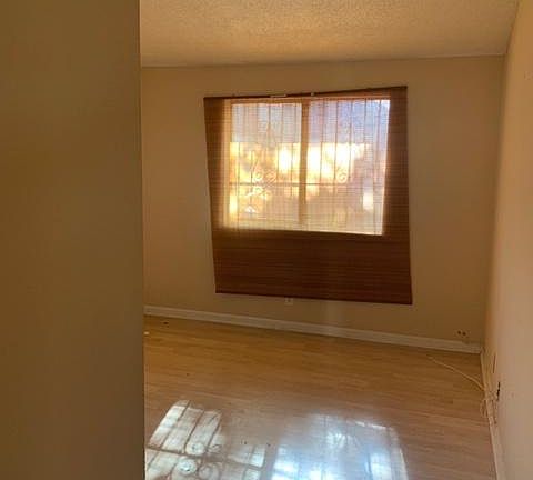 5th image of 21133 NE 4th Ct