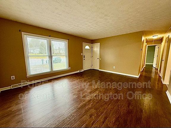 5th image of 3905 Hidden Springs Dr
