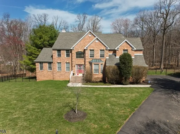 2 Ridge Rd, Green Brook Twp., NJ 08812
