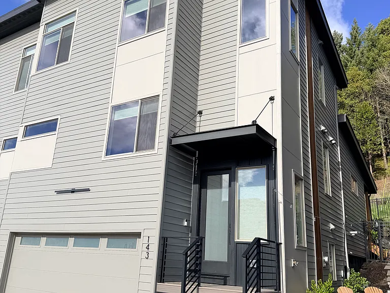 143 Shelton McMurphey Blvd — Photo 2