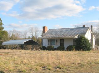 582 Moore Ln, Brookneal, VA 24528
