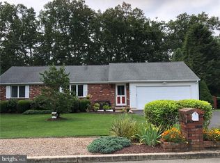 701 Oxford Rd, Lanoka Harbor, NJ 08734