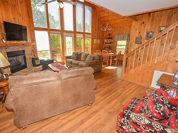 4th image of 2034 Abbey Lane Way