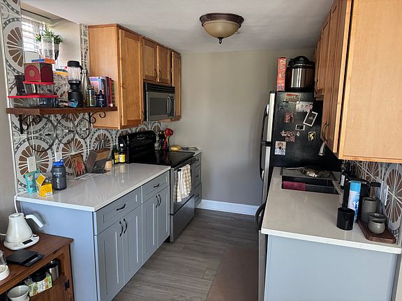 5th image of 5673 Waterman Blvd #11
