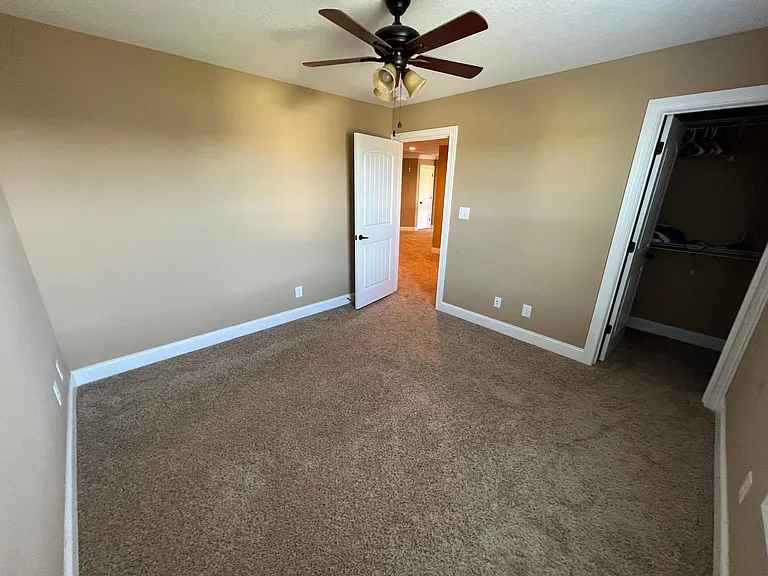 525 Larkspur Dr — Photo 23