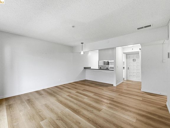 5th image of 1453 Neotomas Ave APT 104