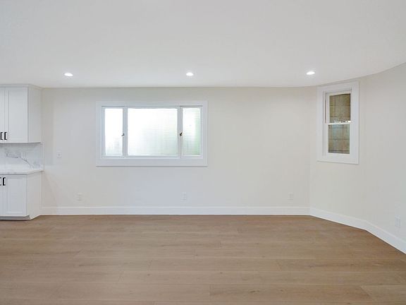 3rd image of 220 Francisco St #A