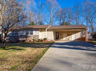 615 Crestridge Rd, Statesville, NC 28677