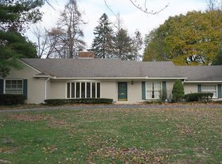 184 Lothrop Rd, Grosse Pointe Farms, MI 48236