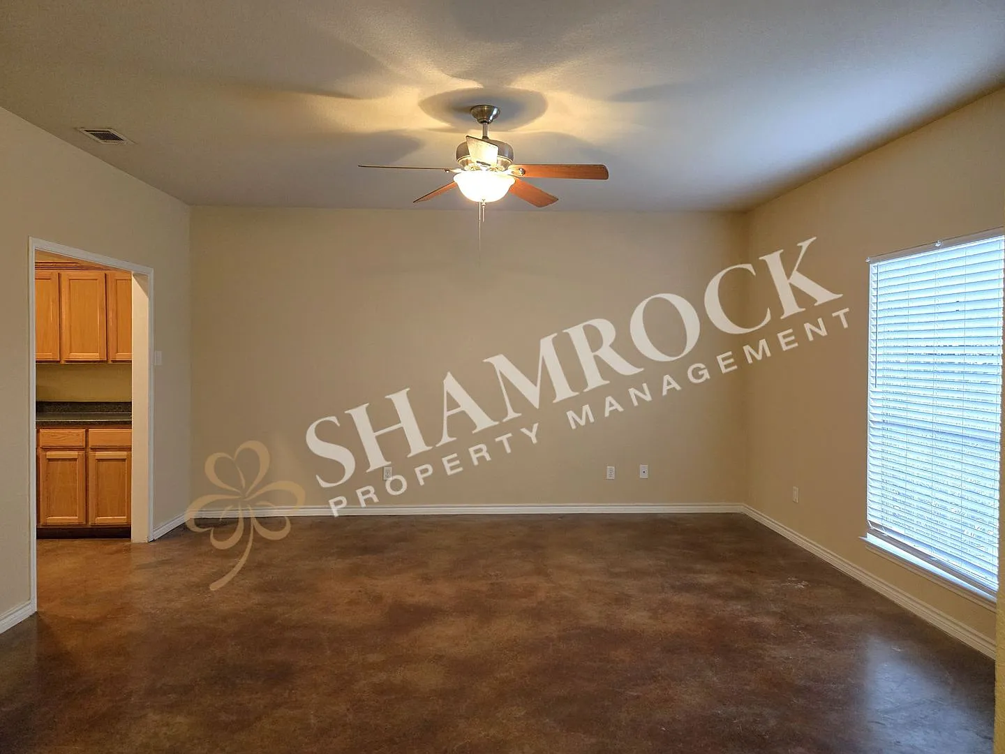 Robinson Townhome — Photo 4