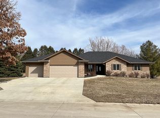 107 Maple Creek Rd, Alta, IA 51002