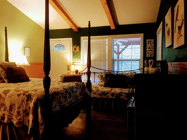 335 Sisterdale Rd, Boerne, TX 78006