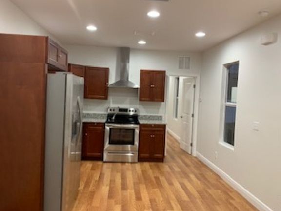 2nd image of 2703 15th Ave