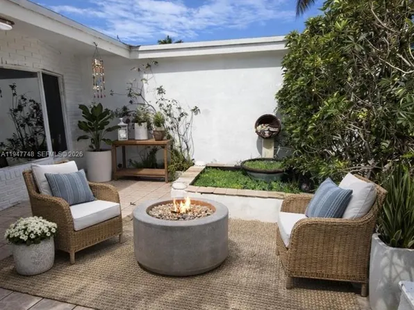 2104 N 14th Ct, Hollywood, FL 33020