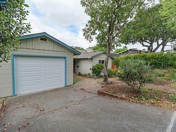 3rd image of 315 Forbes Ave