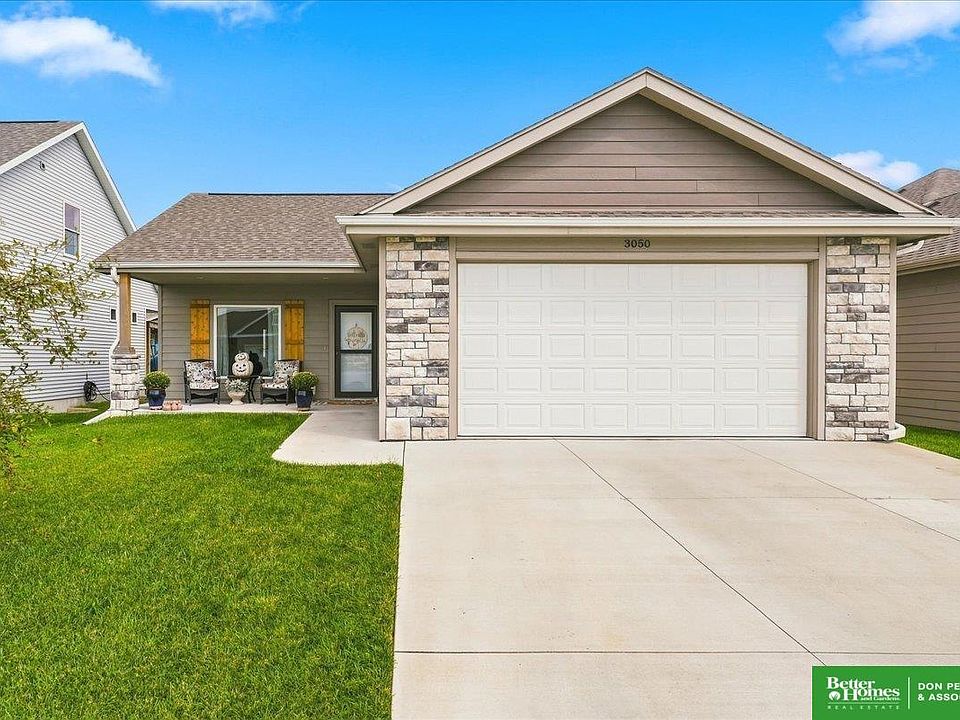 1st image of 3050 Cottage Grove Ln