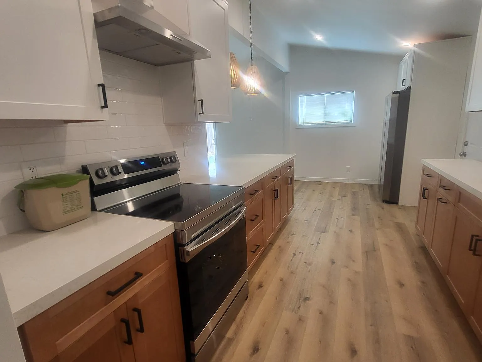 3 bed, 1108 sqft, $4,300 — Photo 3