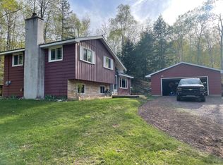 1025 Cherry Creek Rd, Marquette, MI 49855