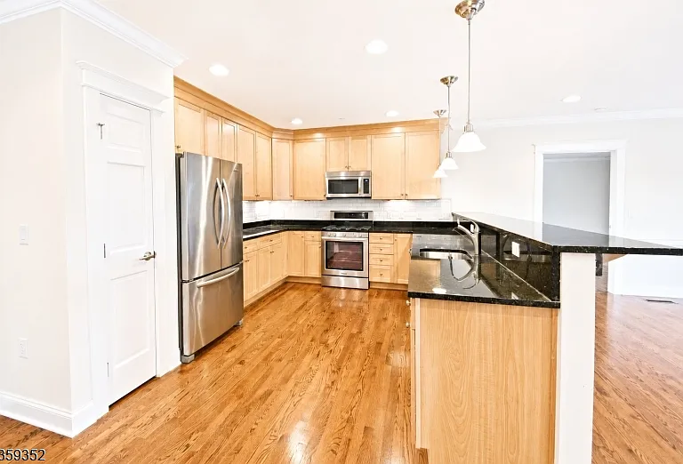 25 Ridgedale Ave #19 — Photo 3