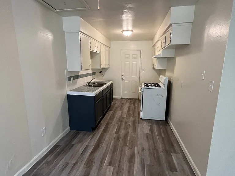 1019 L St #A — Photo 3