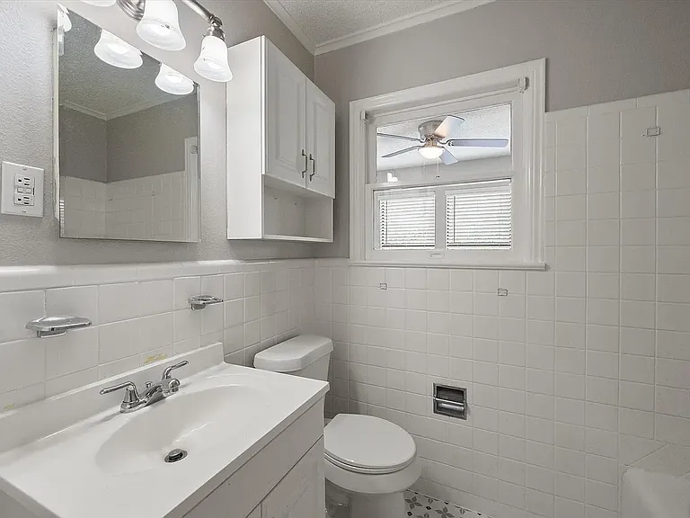 3504 Rogers Ave — Photo 6