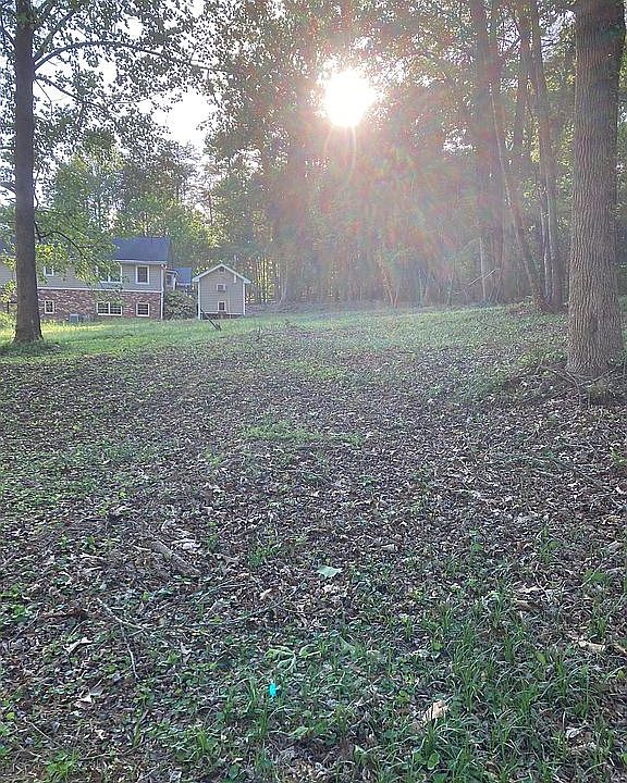 2nd image of 95 Pine Lake Cir