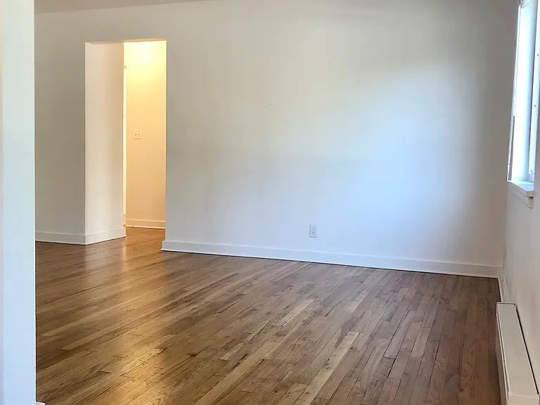 4203-4205 Evanston Ave N #105 — Photo 5