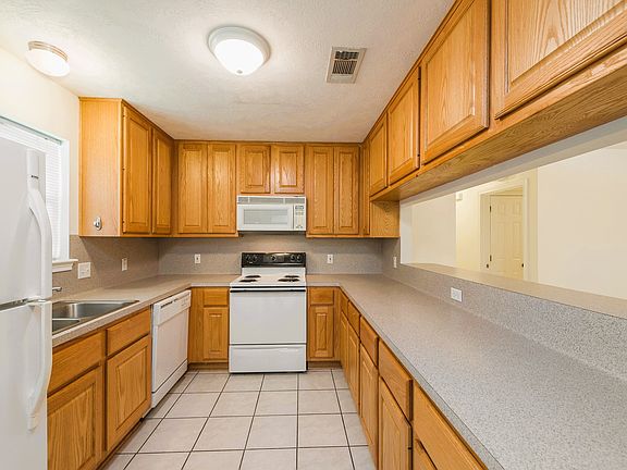 2nd image of 1427 Western Oaks Ct
