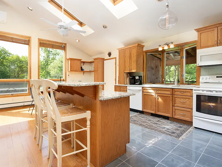 85 Henich Ln — Photo 13