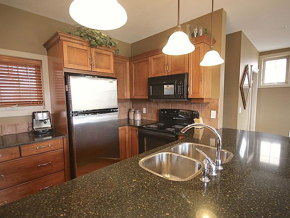 5th image of 1795 Country Club Dr #109