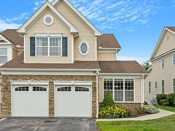 29 Avebury Ln #21, Marlborough, MA 01752