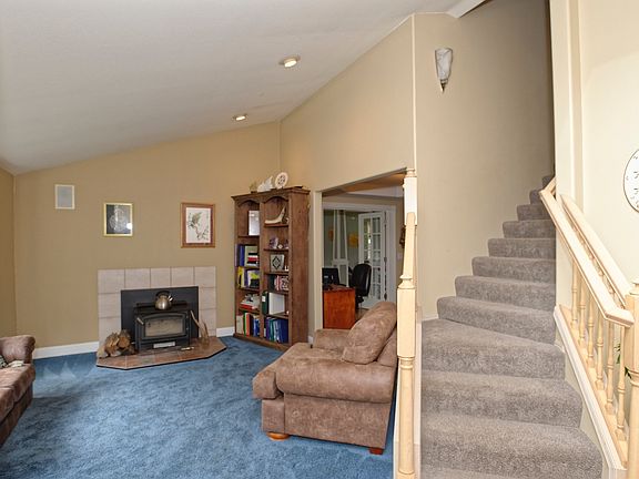 3rd image of 20111 122nd Street Ct E
