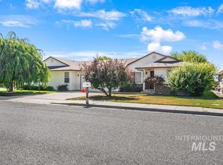 1832 W Idaho Ave, Ontario, OR 97914