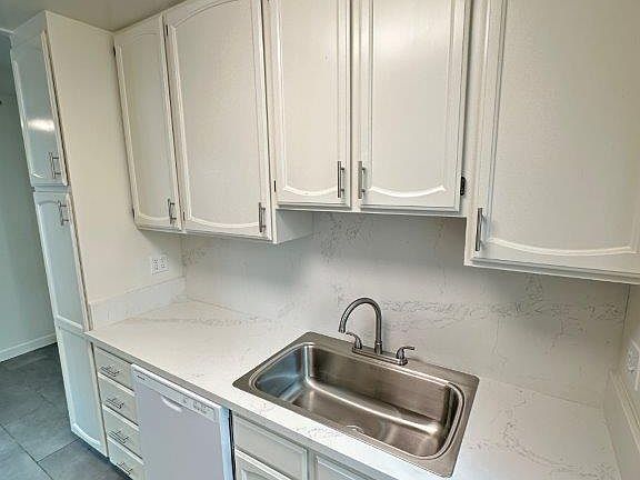 5th image of 55 Nieto Ave APT 4
