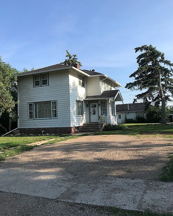 1st image of 516 2nd Ave S