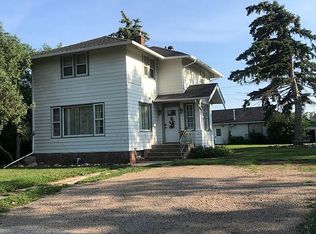 516 2nd Ave S, New Rockford, ND 58356