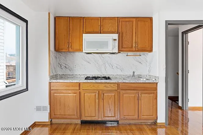 22 Schuyler Ave — Photo 12