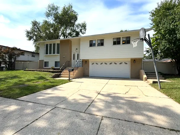 14810 Massasoit Ave, Oak Forest, IL 60452