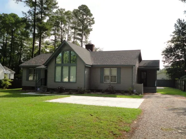 1725 Burnt Mill Rd, Rocky Mount, NC 27804