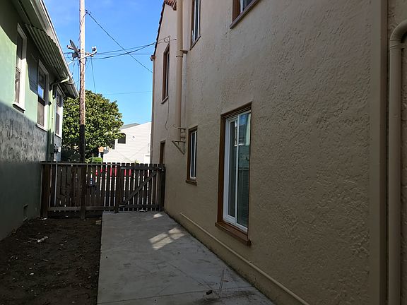 3rd image of 1503 Sacramento St #B