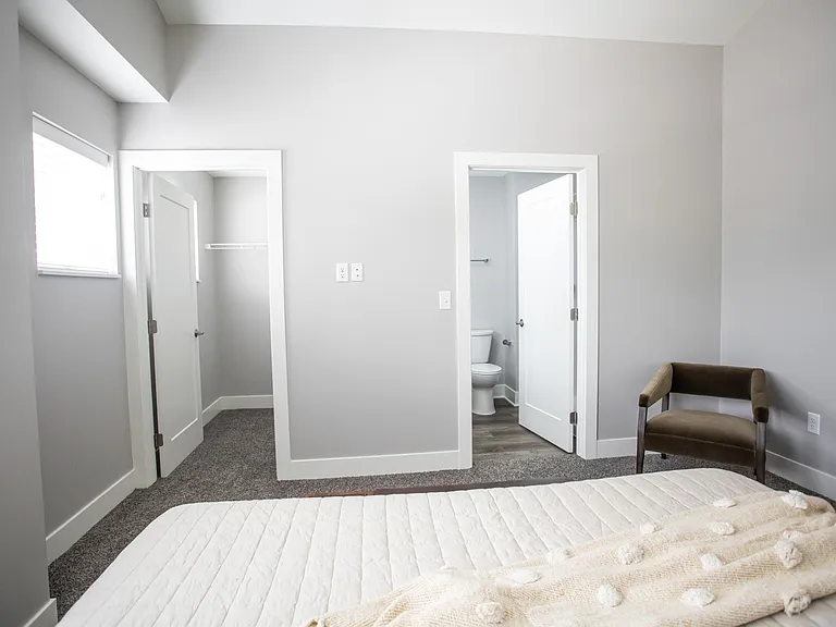 Evergreen Townhomes — Photo 17