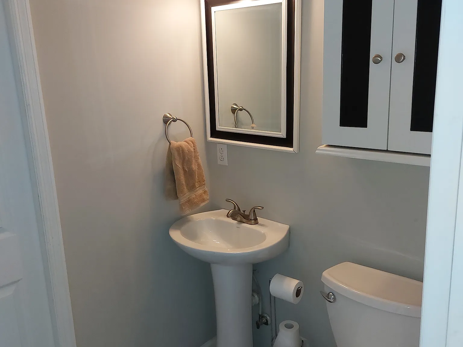 4 bed, 2.5 bath, 2448 sqft, $2,100 — Photo 4